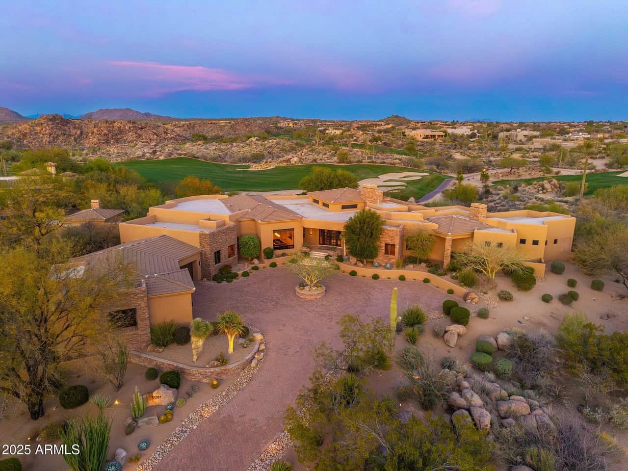 10267 E Cinder Cone Trl