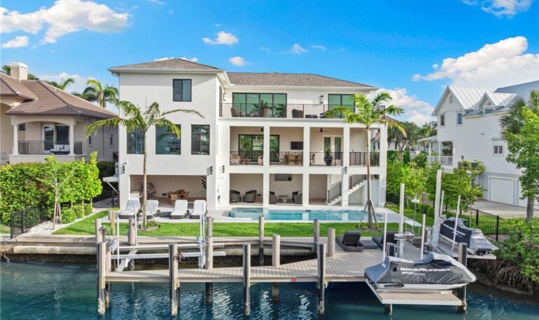 Vandebilt Beach home